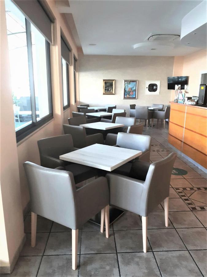 Hotel Prater 切塞纳蒂科 外观 照片