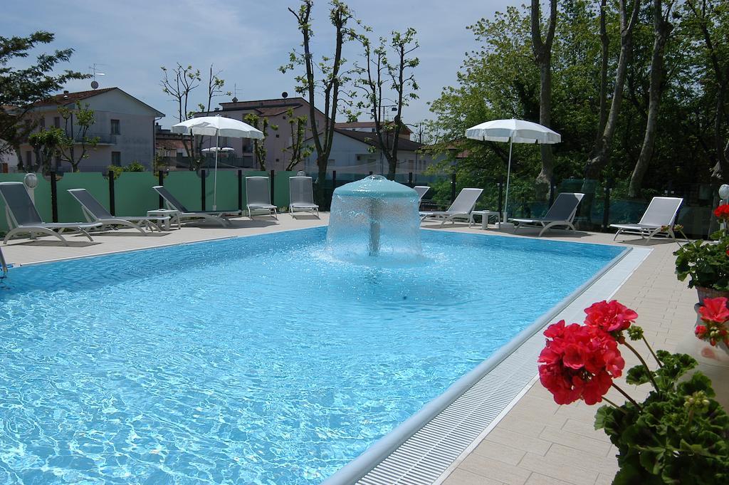 Hotel Prater 切塞纳蒂科 外观 照片